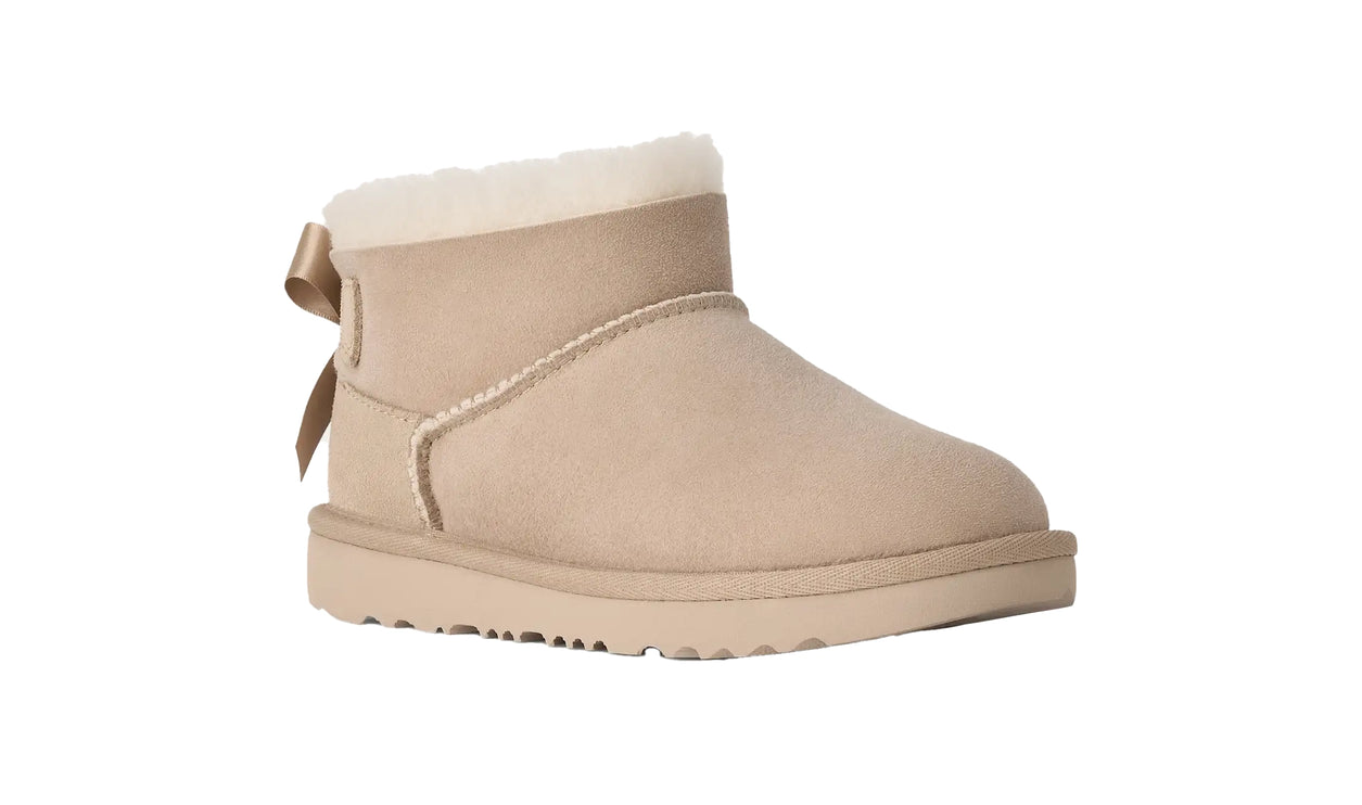 UGG Big Kids' Ultra Mini Bailey Bow Sand