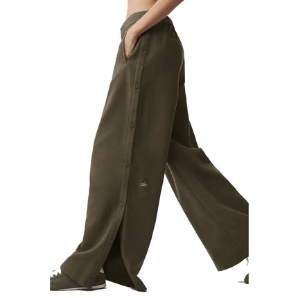 alo Women's Mid-Rise Cosmopolitan Snap Pant Olive Tree