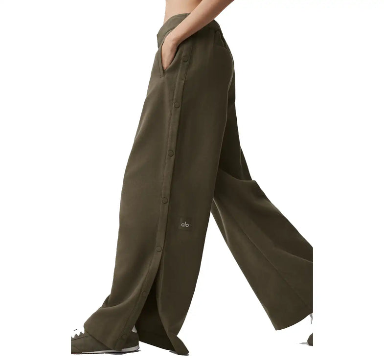 alo Women's Mid-Rise Cosmopolitan Snap Pant Olive Tree