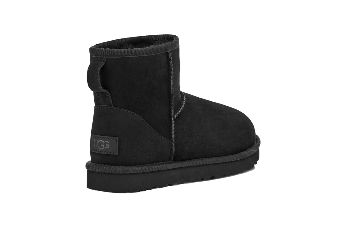 UGG Classic Mini II kadın botu, siyah süet