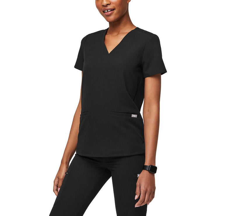 FIGS Women's Casma Three Pocket Scrub Top Black