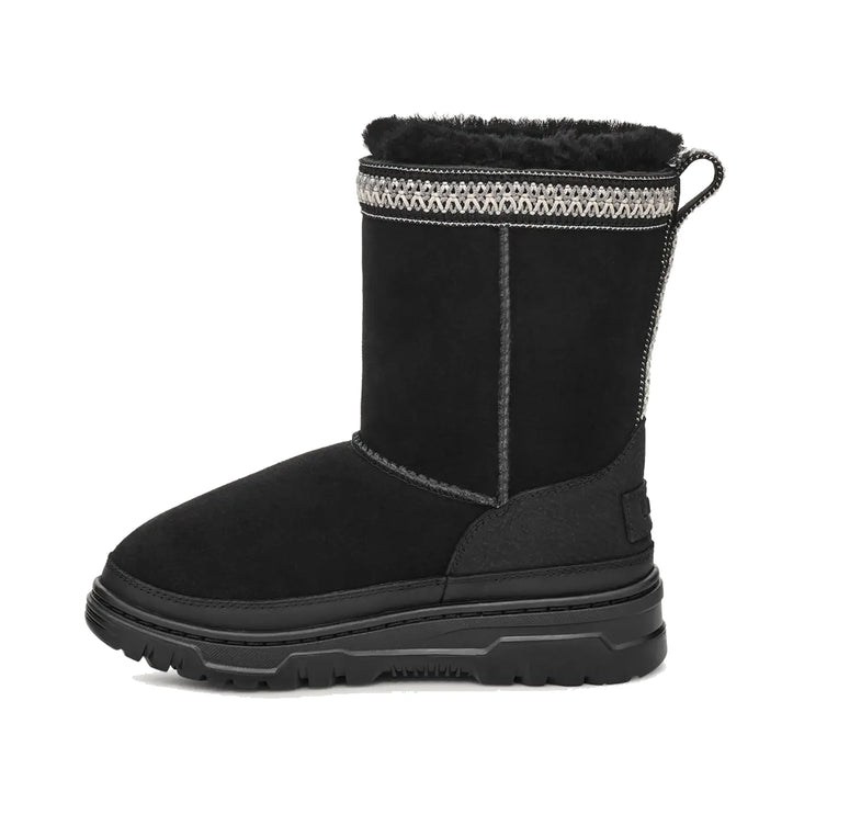UGG Big Kid's Classic Short TrailGazer Boot Black