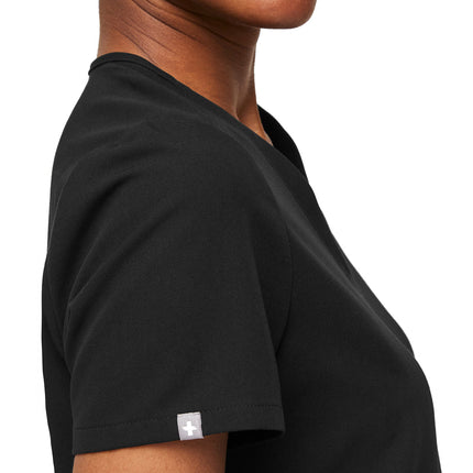 FIGS Women's Casma Three Pocket Scrub Top Black