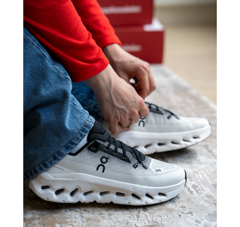 ON Women's Cloudtilt Black/Ivory