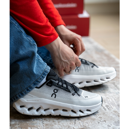 ON Men's Cloudtilt Black/Ivory