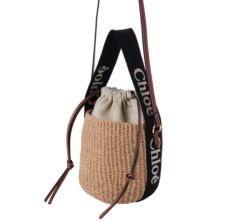 Chloé Women's Small Woody Basket in Natural Fibers Black/Beige