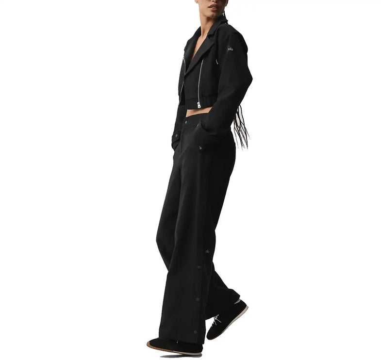 alo Women's Mid-Rise Cosmopolitan Snap Pant Black